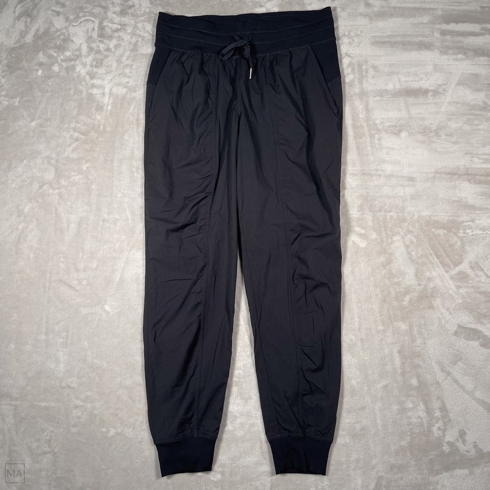 Lululemon Women's Jogger Dance Studio Mid Rise Active Athleisure 8 Black